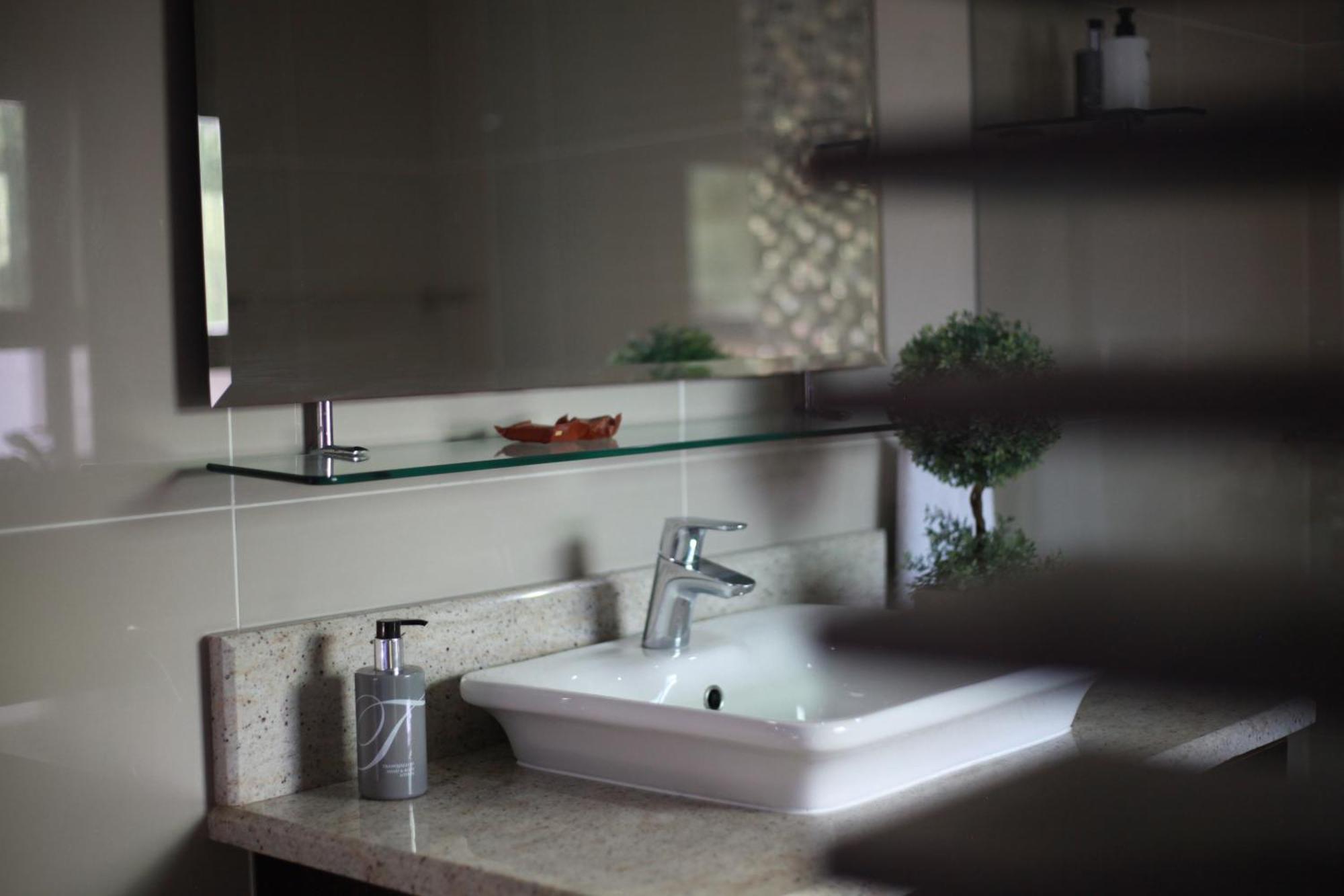 Reef View Bnb East London Eksteriør bilde